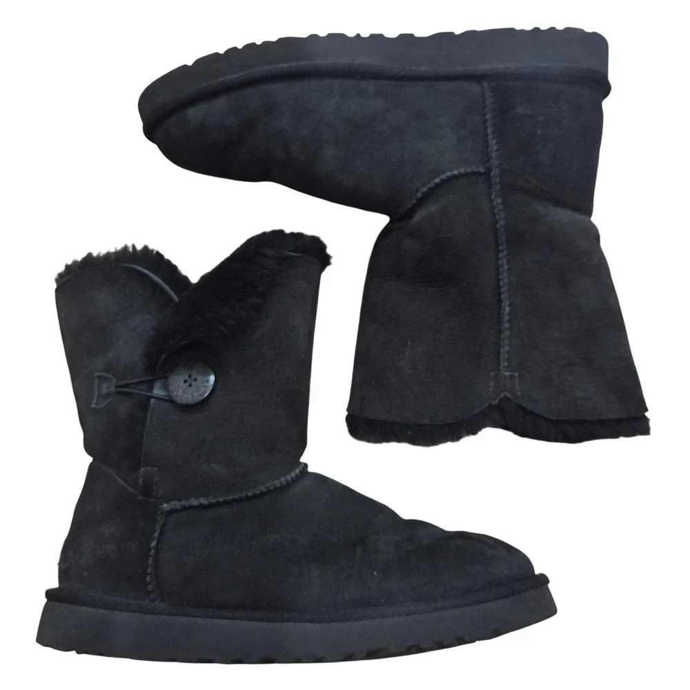 UGG Australia Bailey Button Cozy Warm Black Suede Sheepskin Boots Womens 10
